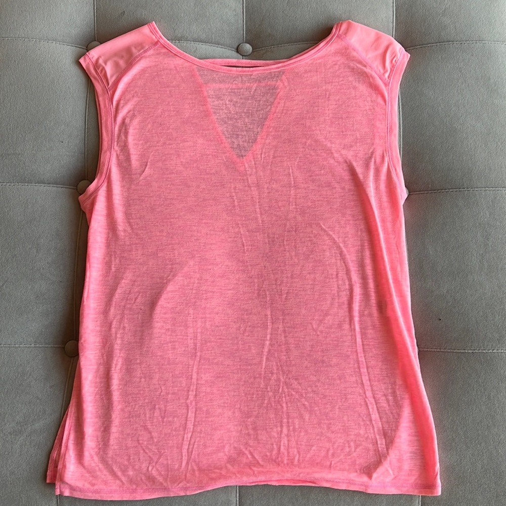 Zella Tank Top with Back Cut-Outs (Size: M)